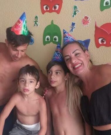 alt="saúde mental infantil apoio familiar depressão criança"